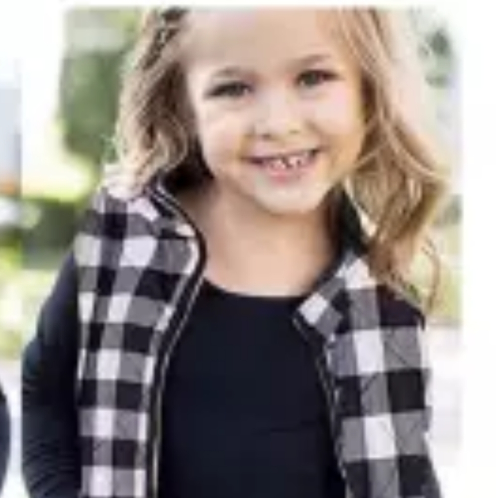 🌟 2 for $55 🌟HOST PICK White Buffalo Plaid Vests